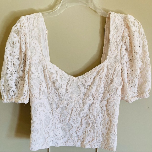 Free People Tops - NEW Free People Cream Lace Puff Sleeve Top w/Stretch Corset Style Back. Size S.